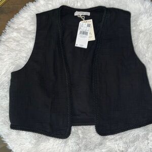 Size xlarge NWOT MNG black vest